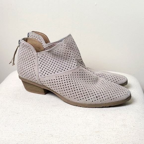 Kenneth Cole Sidewalk Booties 